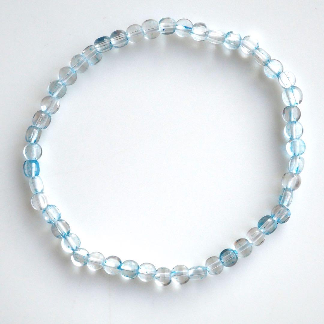 【もも】✳︎SALE✳︎天然トパーズの華奢ゴムブレスレット