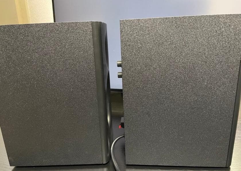 一郎さんご希望プチプチ梱包　美品Edifier MR4 ペア ブラック