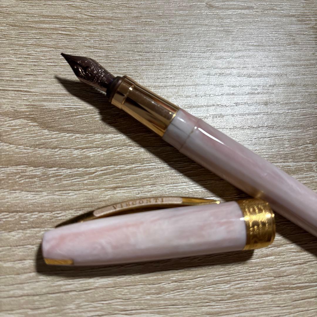 VISCONTI ピンク 万年筆