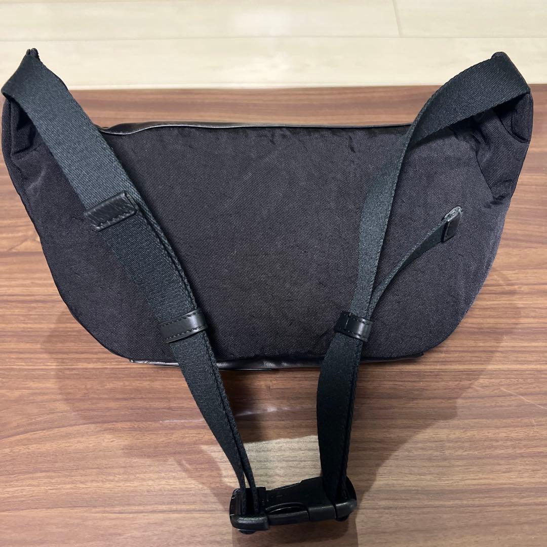 【Ytms】 LOEWE ロエベ　ボディバッグBUMBAG PUFFY