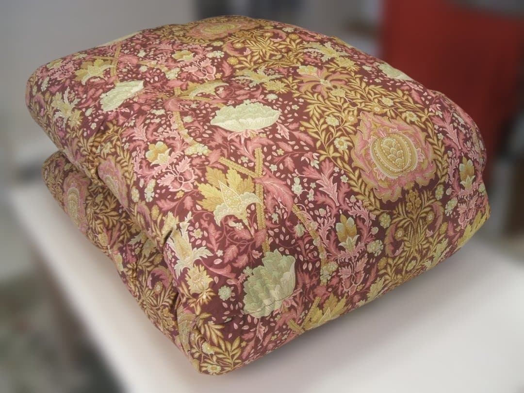 （ダブル）新品【六つ星】ブラック ＊フランス産９５％＊増量１，７キロ＊羽毛布団