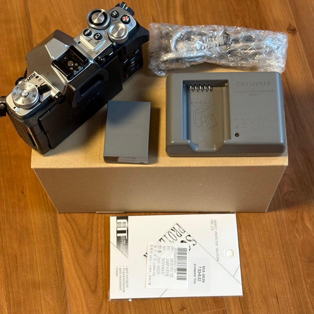 かきー【美品】OLYMPUS OM-D E-M5 MarkII シルバー