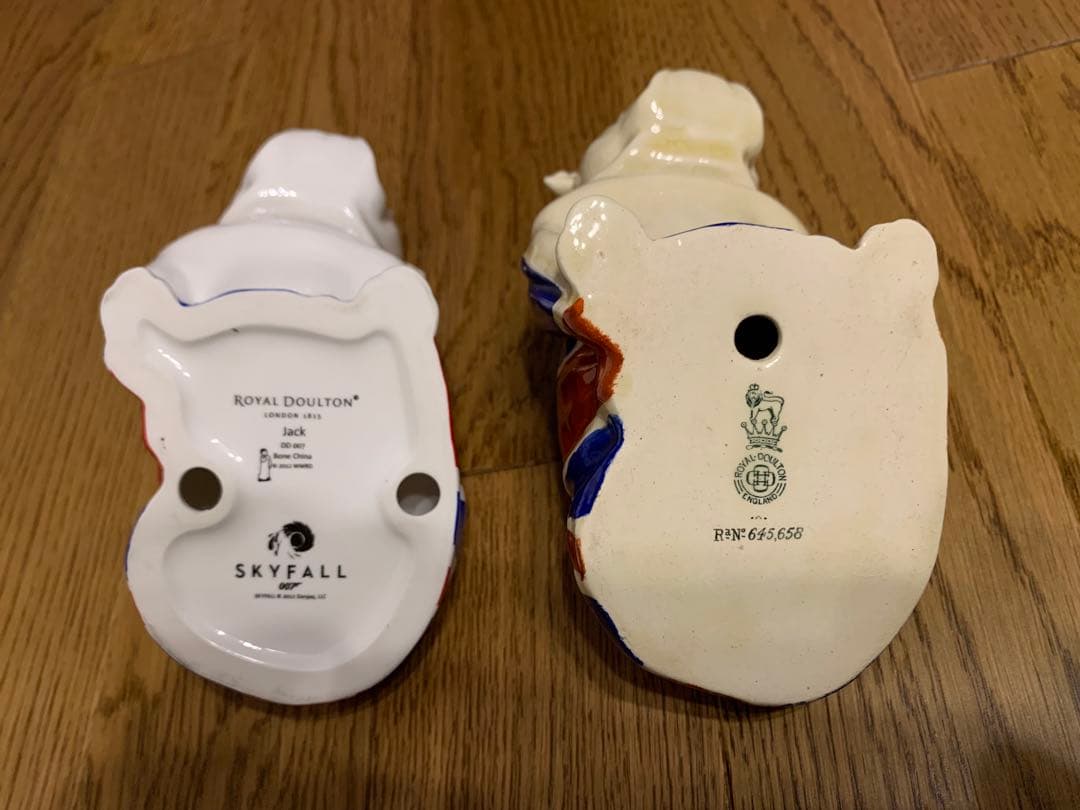007 スカイフォール ロイヤルドルトン ブルドッグ オリジナル & レプリカ