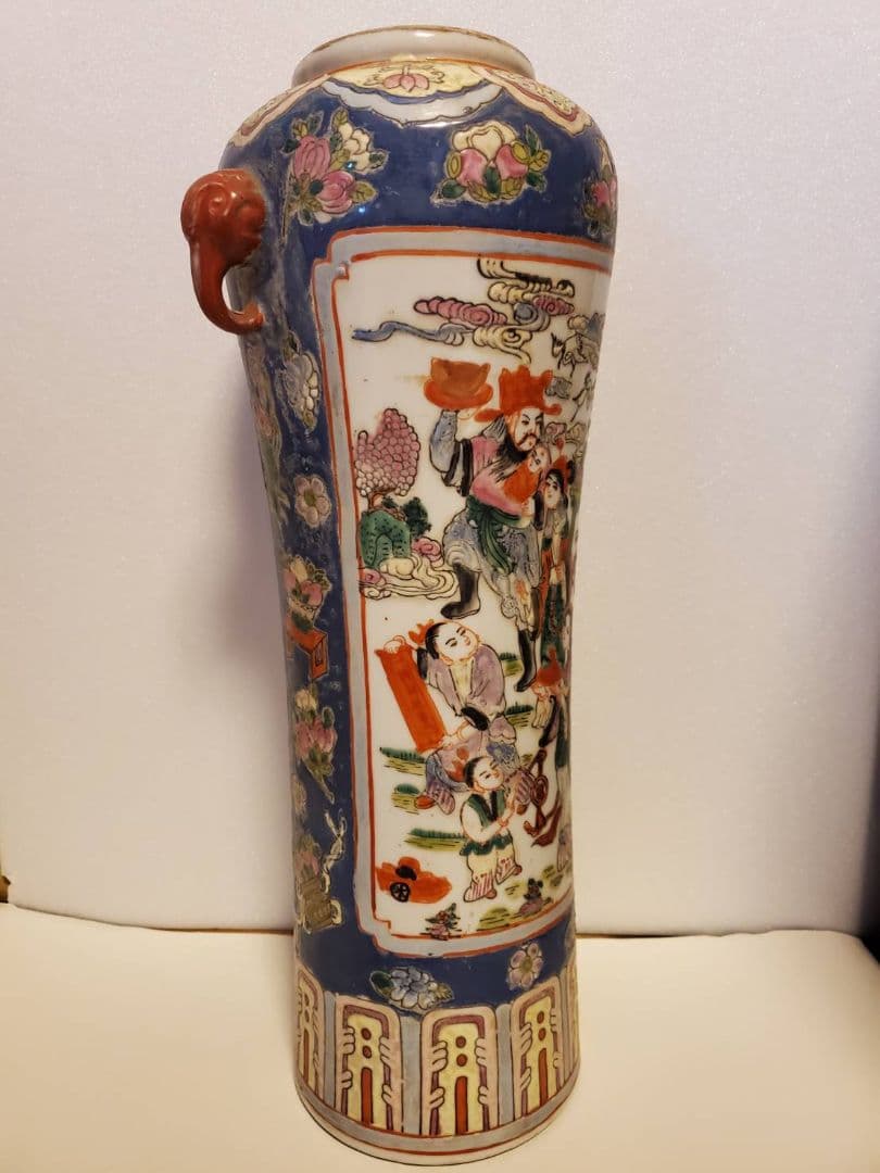 中国古玩　大清同治年製　粉彩人物図獣耳花瓶