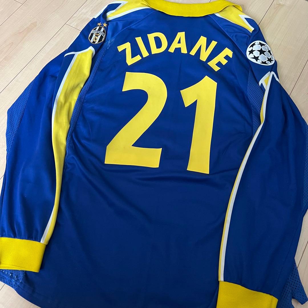 【極希少品】98/99ユヴェントス No.21ジネディーヌ・ジダンCLパッチ付き