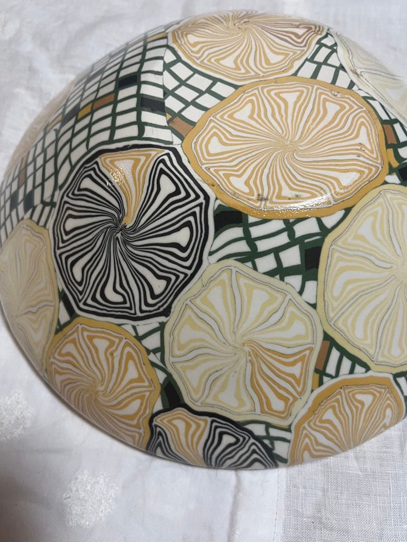 もも　ハラダマホ／練り上げ／ミカン模様の陶器製ボウル