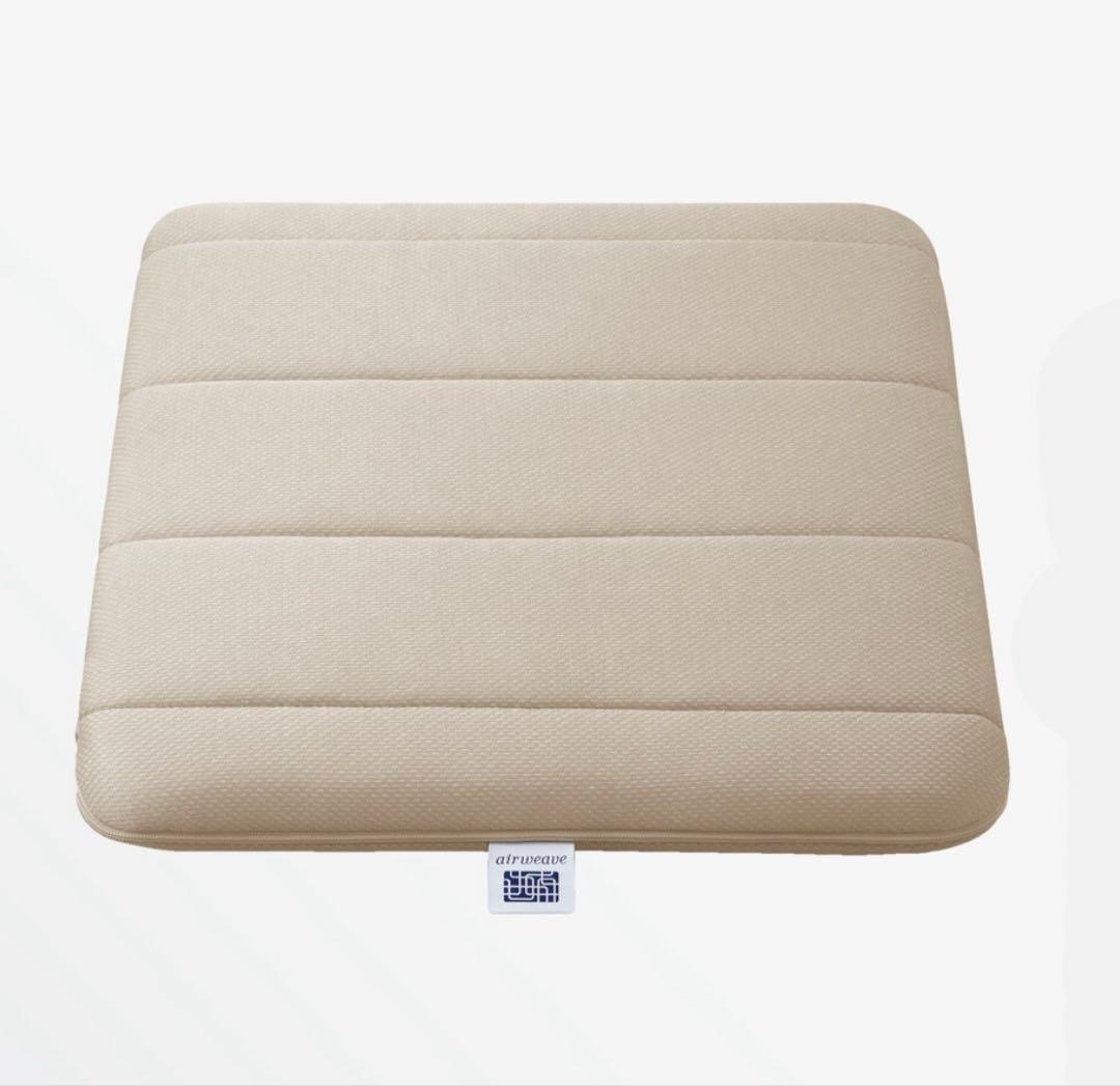 エアウィーヴ　座クッション　座布団　グレー