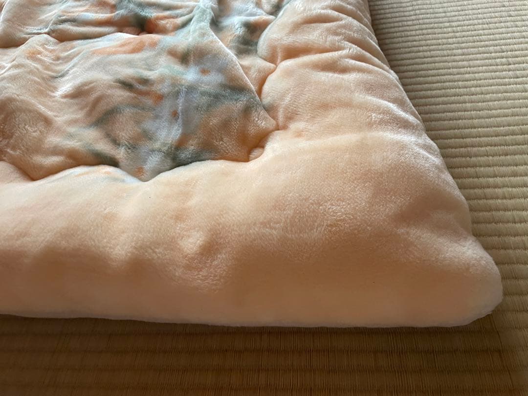 京都西川ローズふとん　アクリル、ポリエステル製　ダブルサイズ190×210㎝