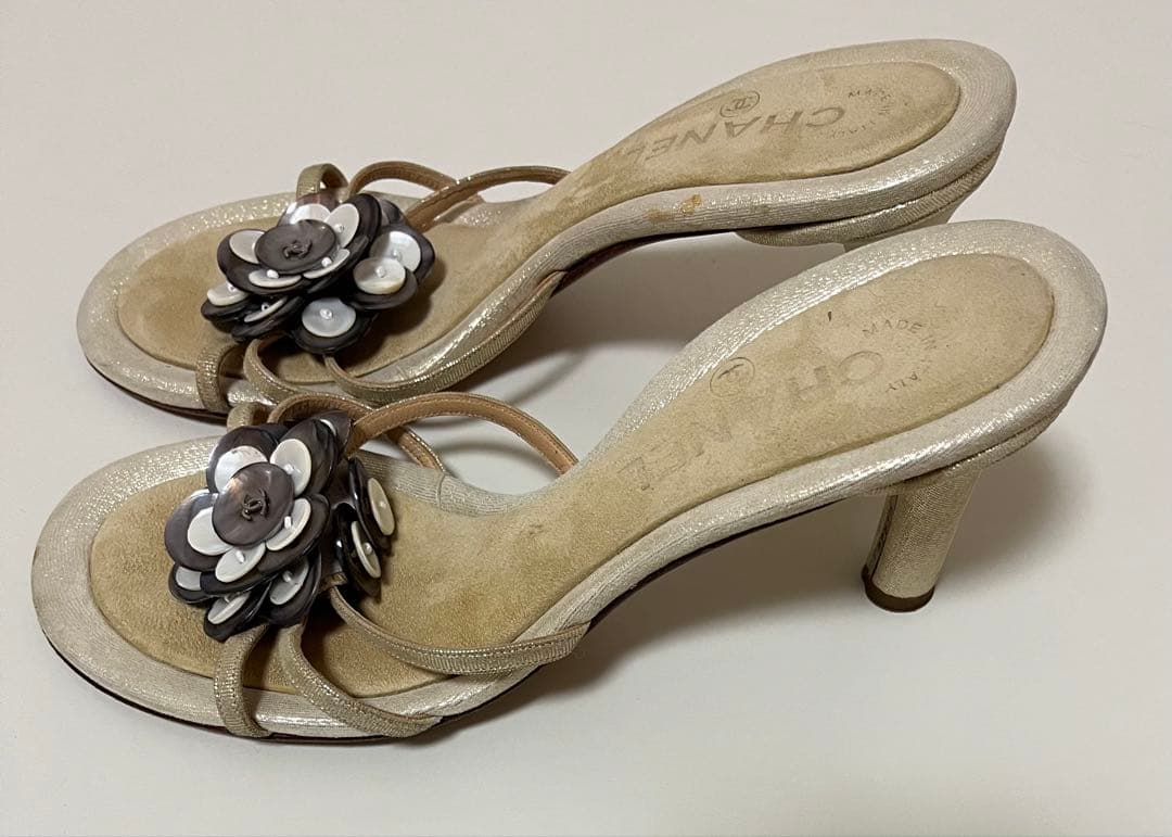 d*4様 CHANEL (シャネル) 希少 シェル カメリア ヒールサンダル 3