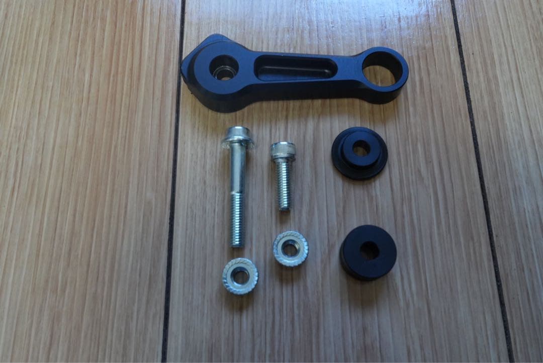 ほぼ未使用zx4rトリックスターマフラー　ブラックエディション　政府認証