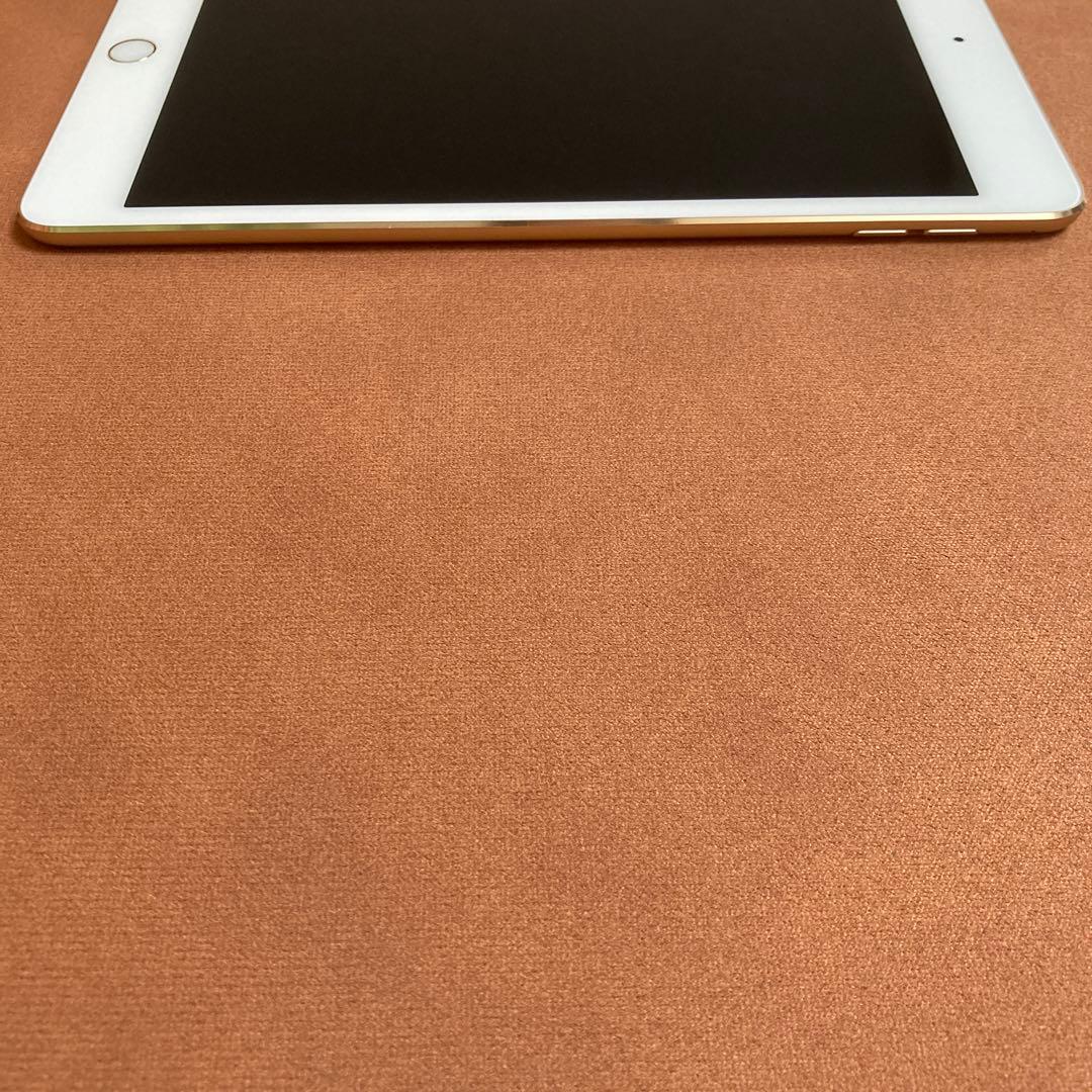 2594【早い者勝ち】外観美品☆iPad mini4 128GB WIFIモデル