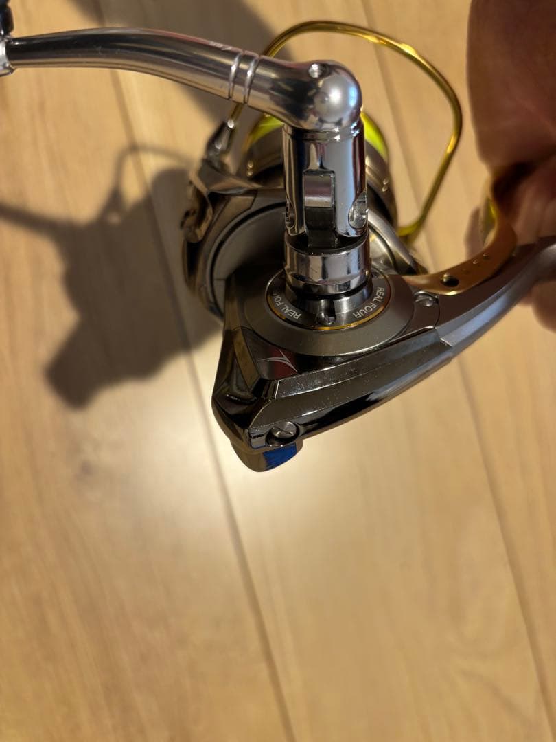 ダイワ トーナメントISO Z 4000LBD 替えスプール、リールカバー付