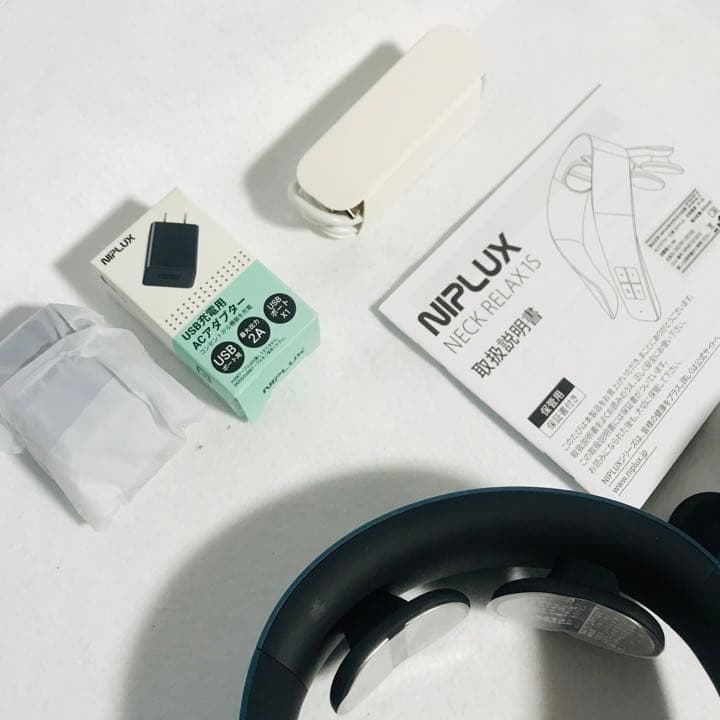 未使用に近い美品 NIPLUX NECK RELAX 1S マッサージ器