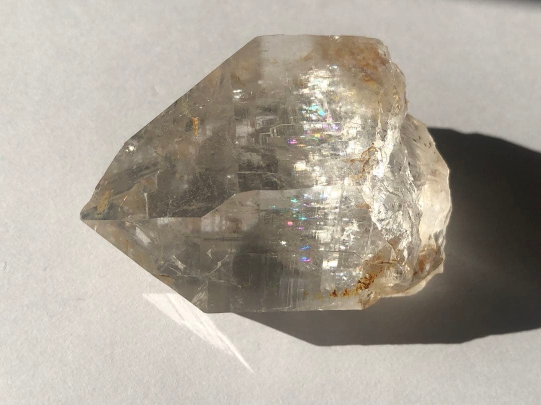 マニカラン　水晶　虹