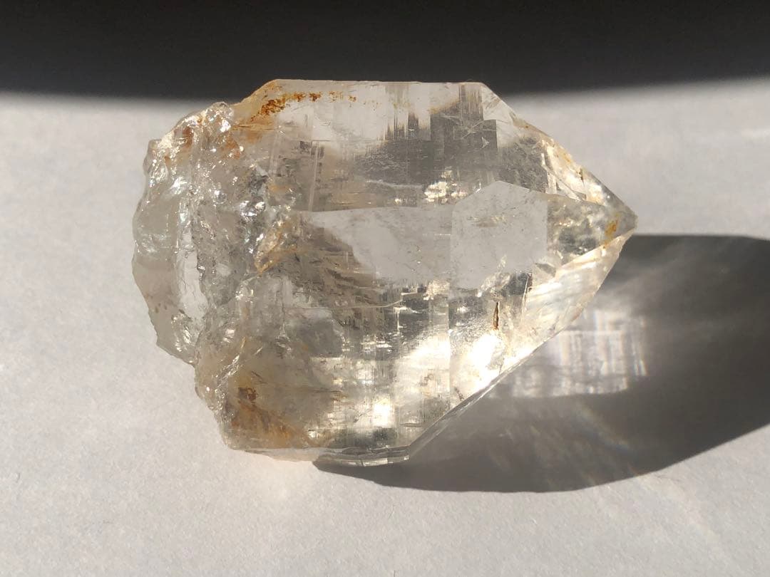 マニカラン　水晶　虹