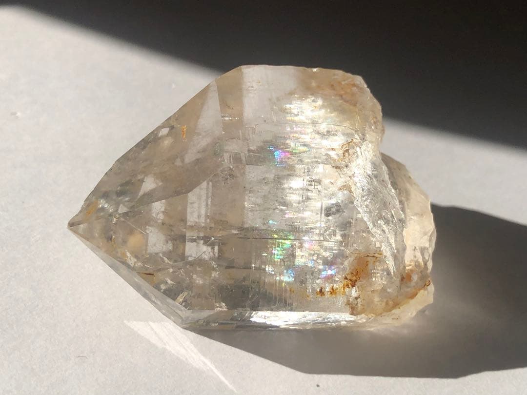 マニカラン　水晶　虹