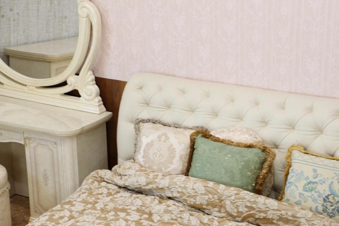 ベッドフレーム ダブル ワイドダブル チェスターフィールド風 革風ファブリック