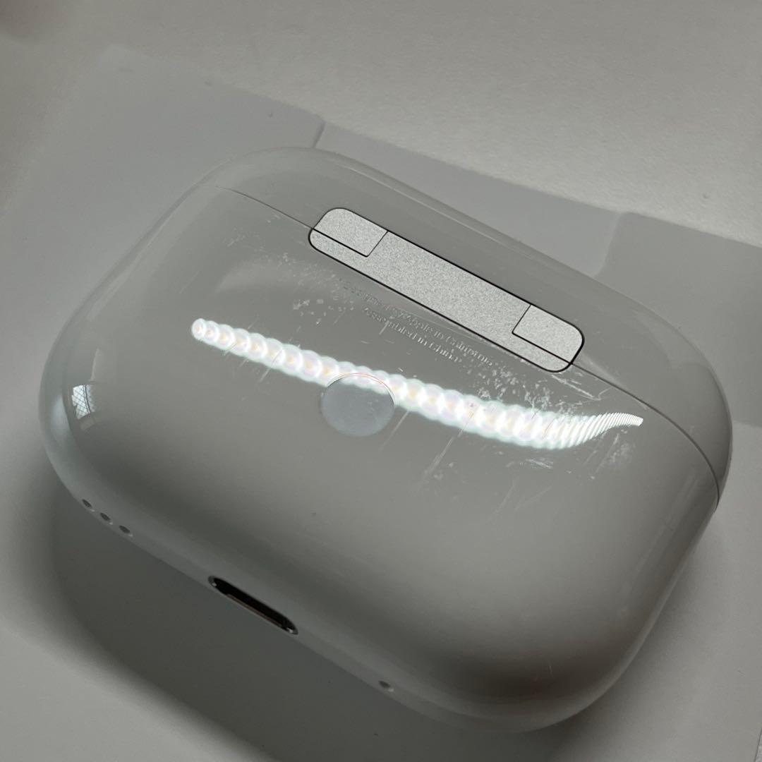 airpods pro 2 type c 使用1年 ※右耳時々ノイズあり