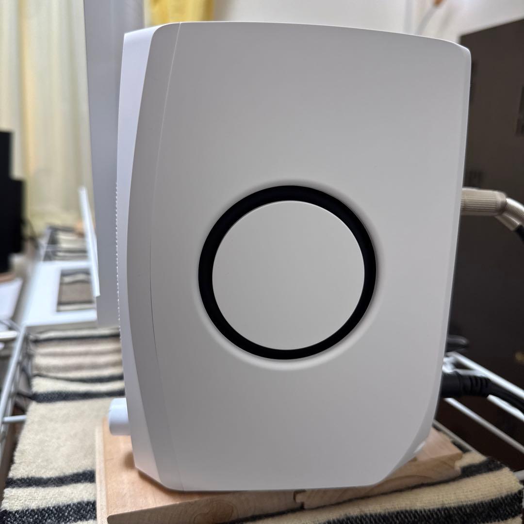 ADAM AUDIO D3V White モニタースピーカー　白　ホワイト