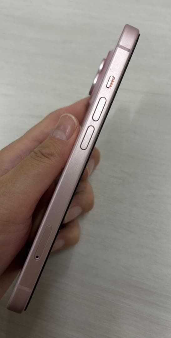 iPhone15 本体 SIMフリー