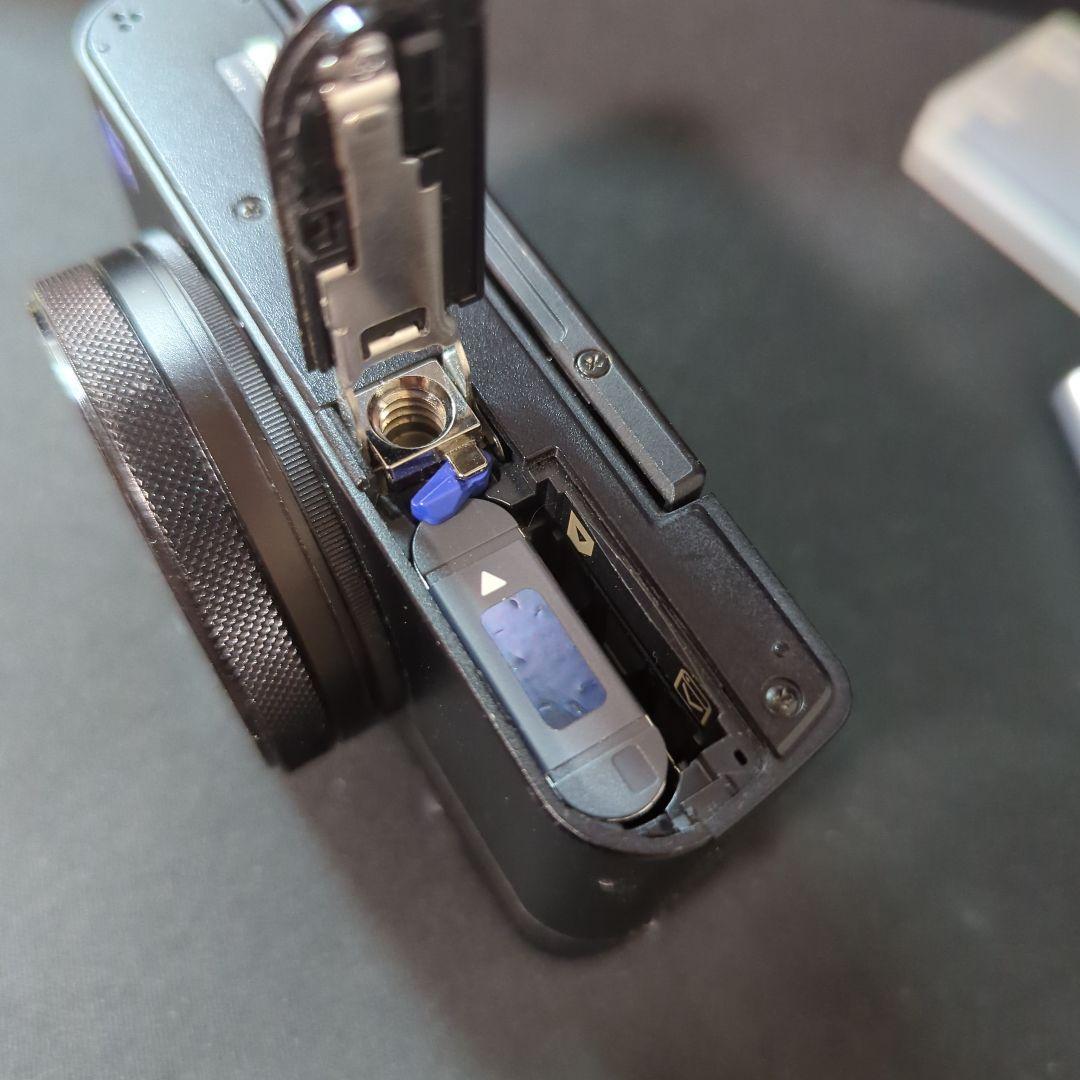 SONY RX100M4 IV + バッテリー3個 + 充電器2個