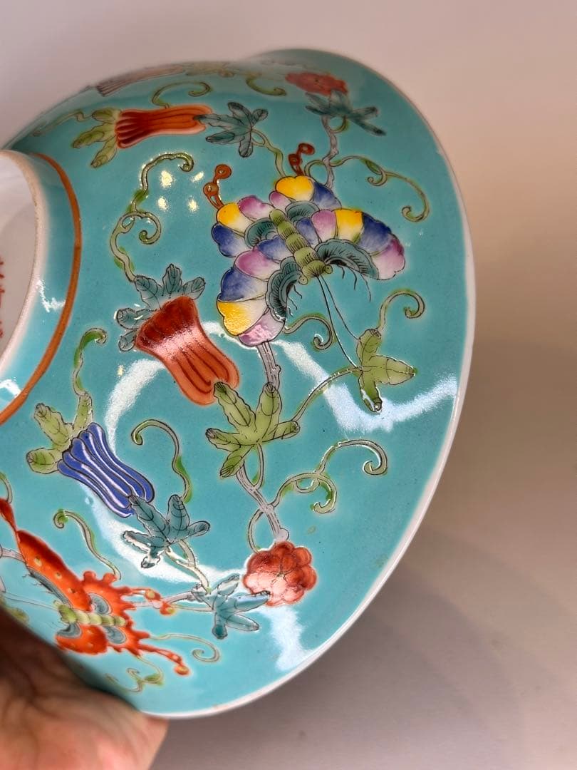 中国 清時代 大清光緒年製款 藍釉 蝶花文 彩絵 碗 一対