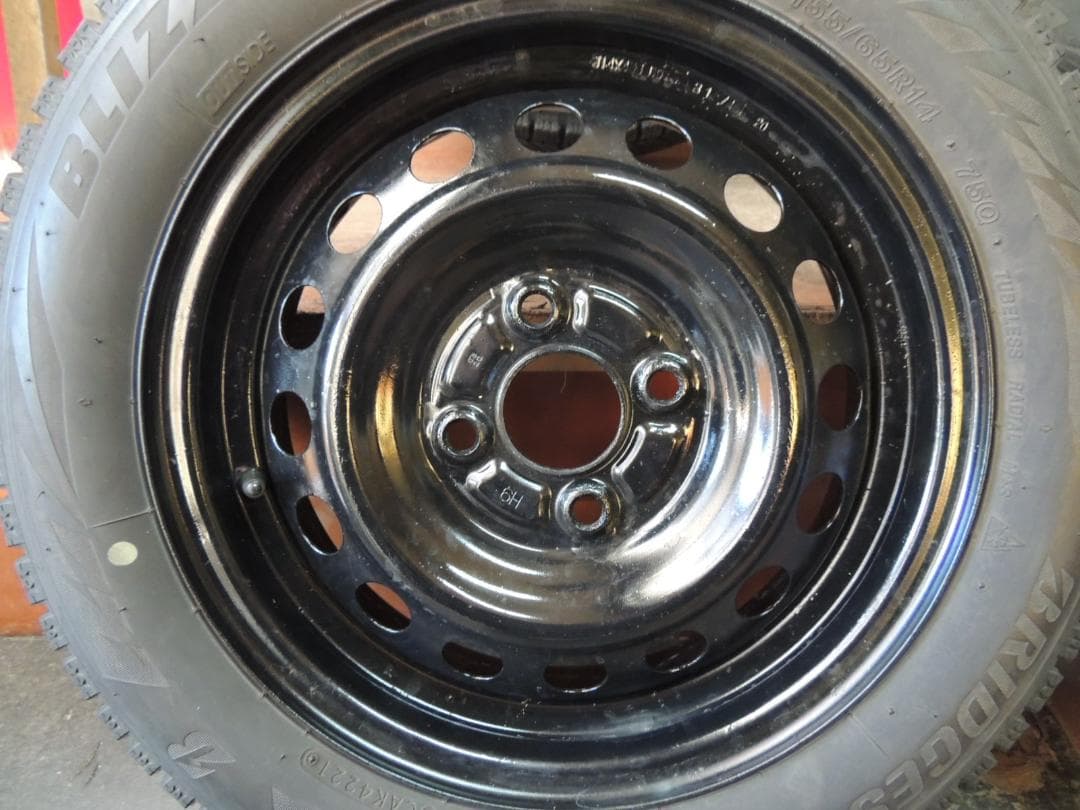 A77　155/65R14　ブリヂストン　スタッドレス4本　自家塗装　ハブ径56