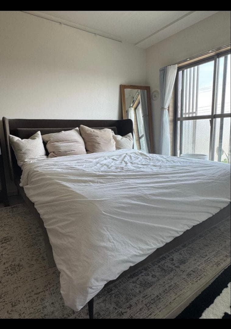 Bo Concept Austin クイーンサイズベッド　マットレス付き