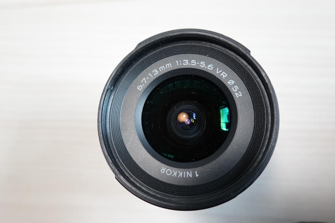 Nikon 1 NIKKOR 6.7-13mm f/3.5-5.6 VRレンズ