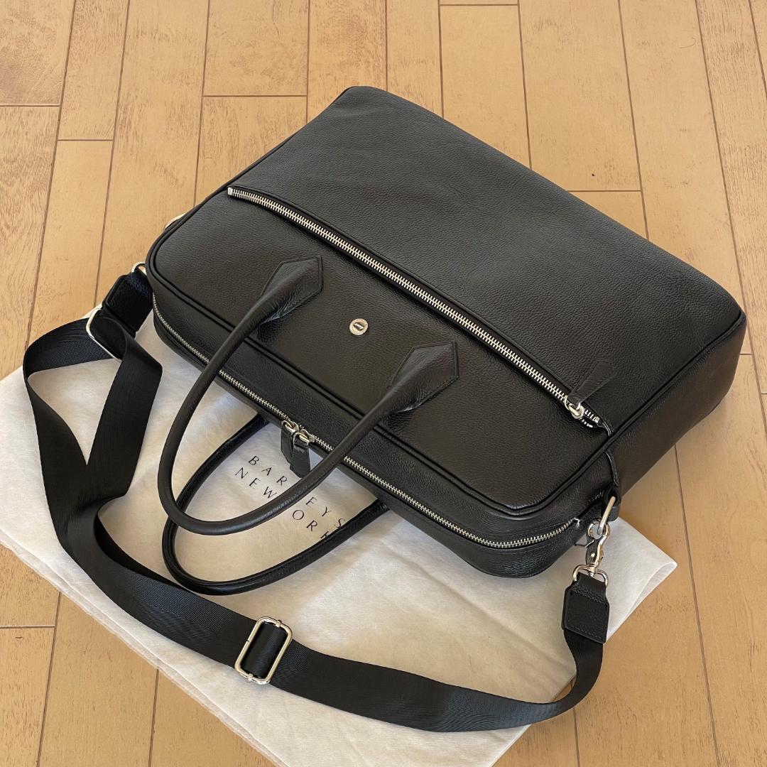 【yuji037466様】hinn エンボスレザー ビジネスバッグ