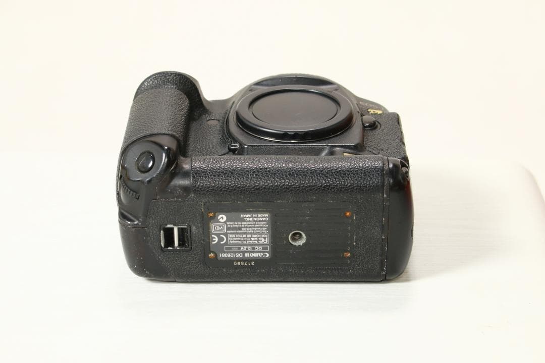 Canon EOS-1Ds Mark ii ボディ & バッテリー