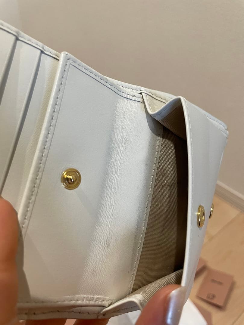 miumiu 二つ折り財布
