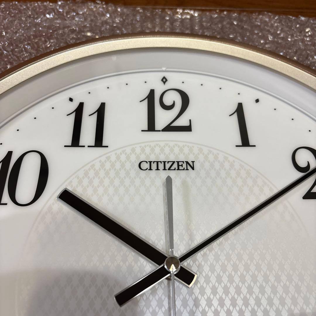 シチズン 掛け時計 4MY861-006 茶メタリック色光沢仕上（白）