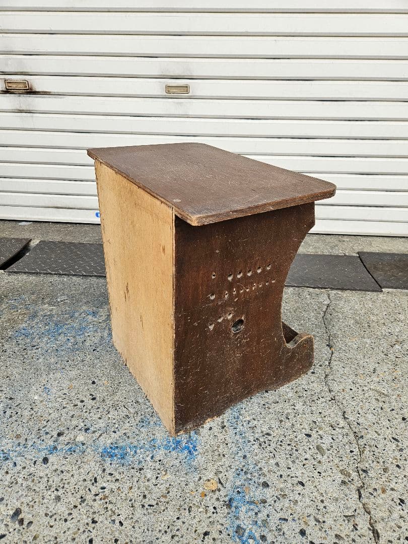 日本のアンティーク 古い飾り棚 木製 花台 サイドテーブル レターラック 本棚