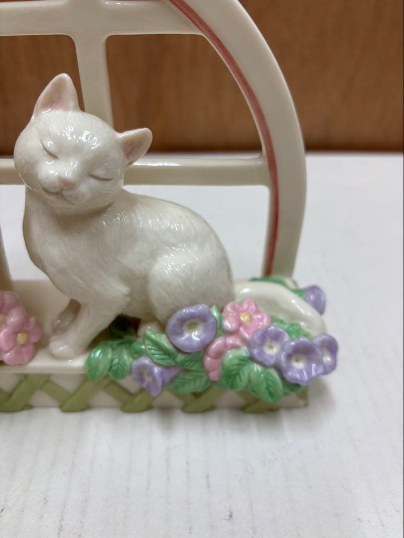レノックス 猫 フィギュリン Love in bloon 窓辺の2匹の猫