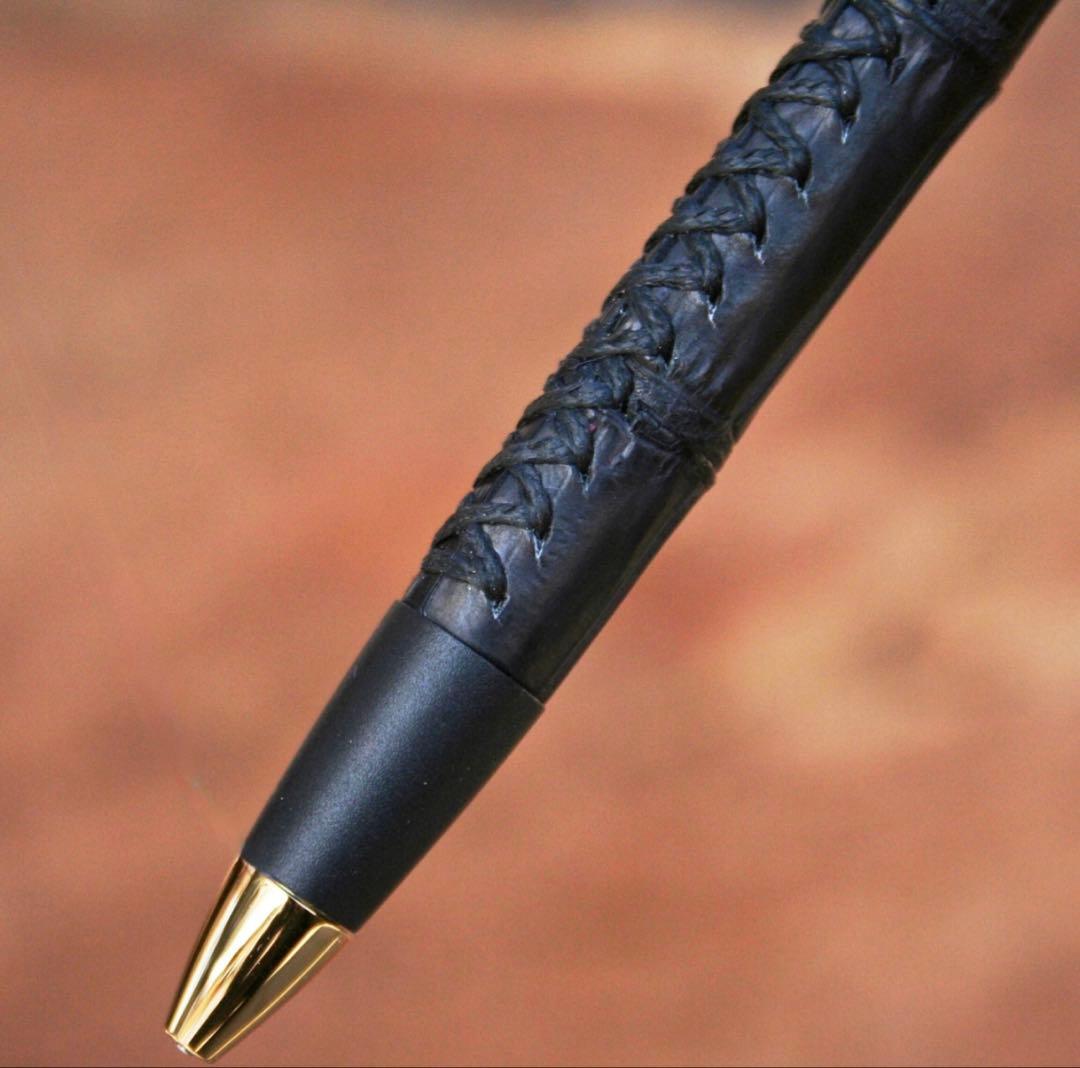 Schicksal 革軸ペン　ボールペン　クロコダイル　マットブラック