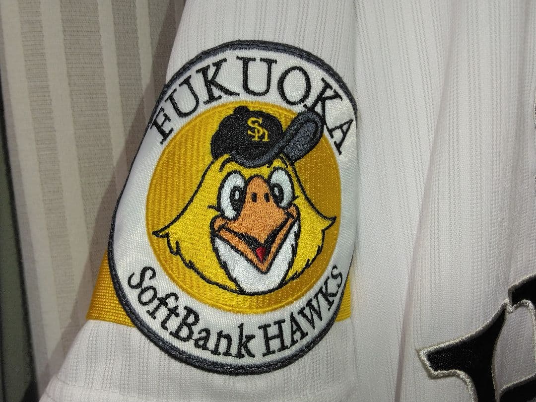 福岡ソフトバンクホークス 周東佑京レプリカユニフォーム　未使用に近い美品
