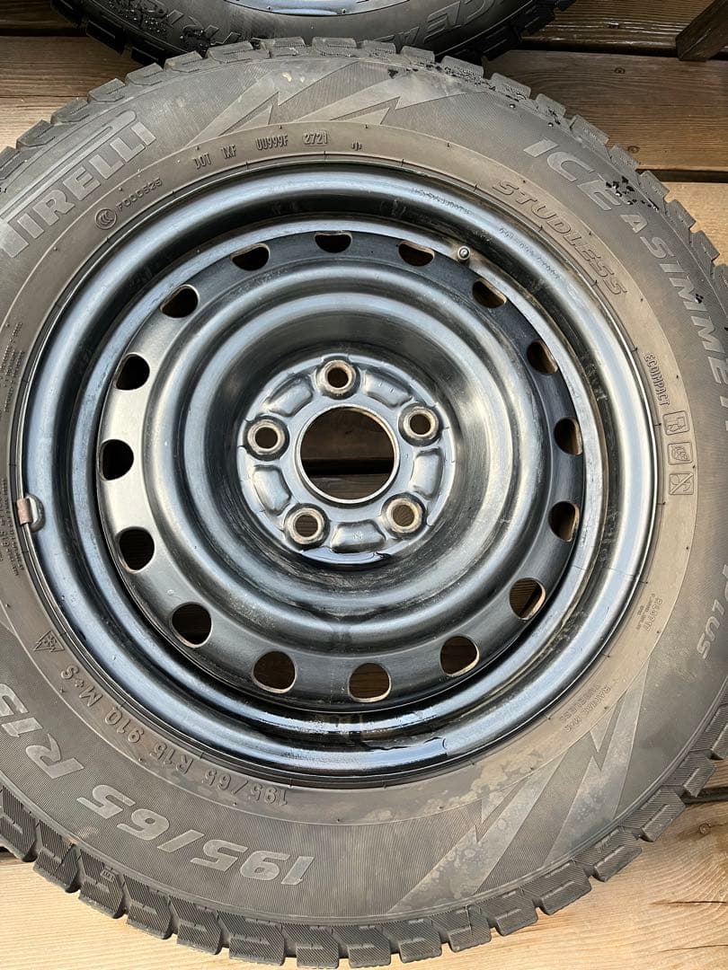 送料込セレナ等15インチ スチールホイールとスタッドレスタイヤセット