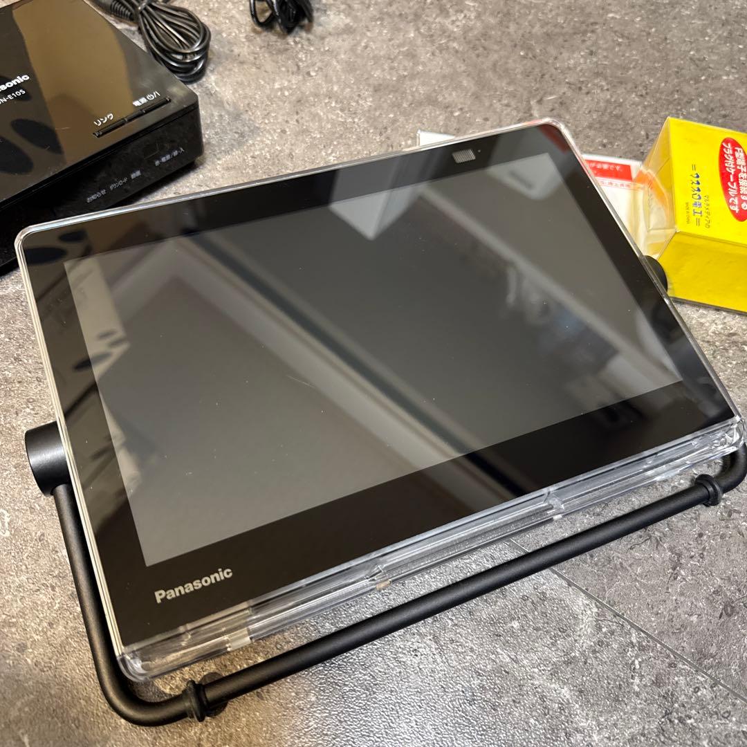 パナソニック製 10V型 防水ポータブルテレビ UN-10CN10D