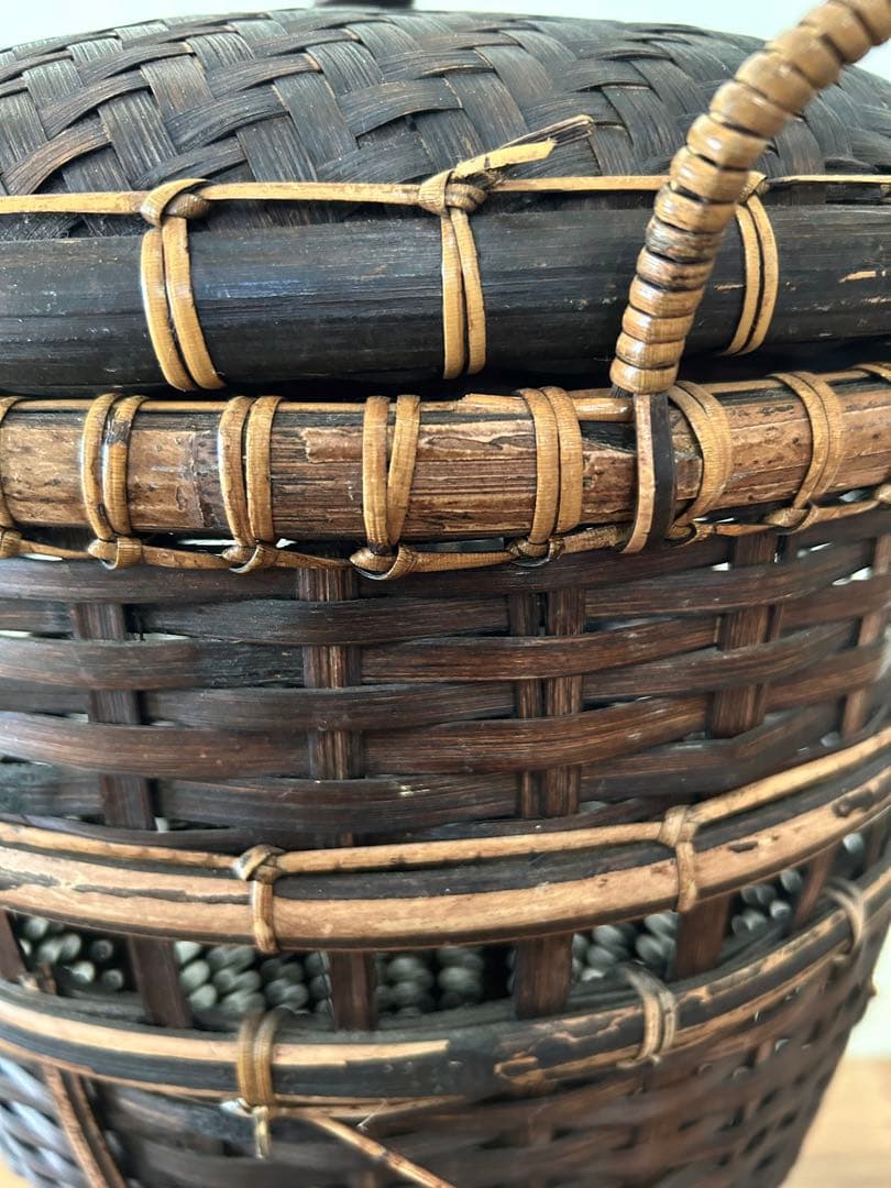 籐と竹の蓋付き 収納バスケット アンティーク アジア手工芸　置物
