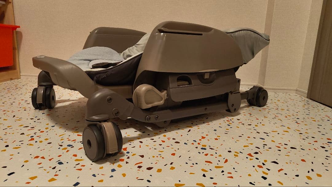 コンビ　ネムリラ AUTO SWING LM ミントグレー