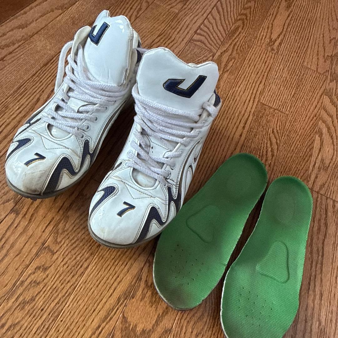 J スパイク ホワイト/ネイビー 番号7