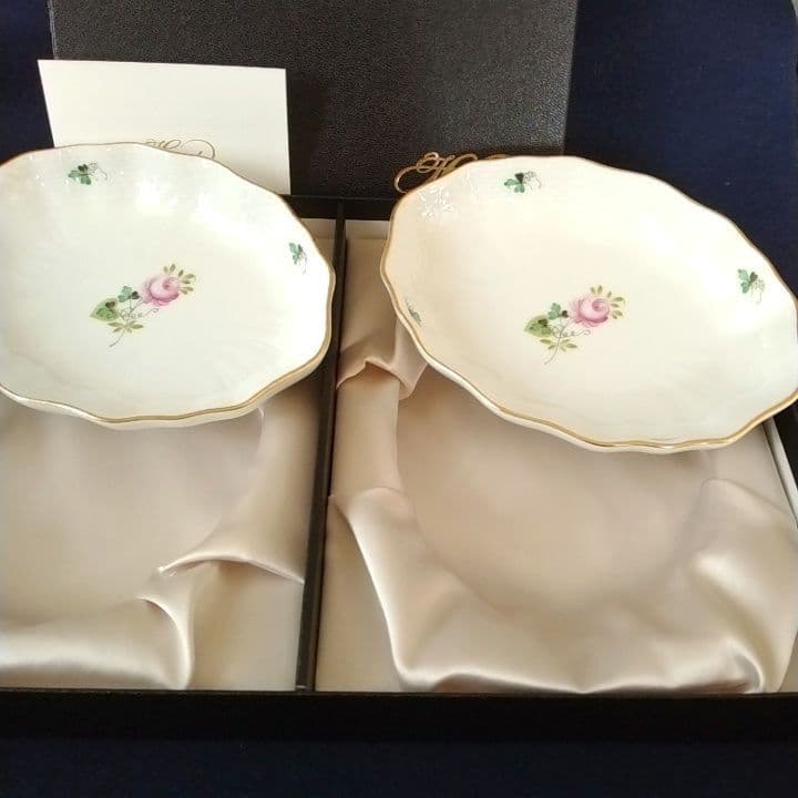 新品未使用　ヘレンド　ウィーンの薔薇　スイートディッシュ　ペアセット