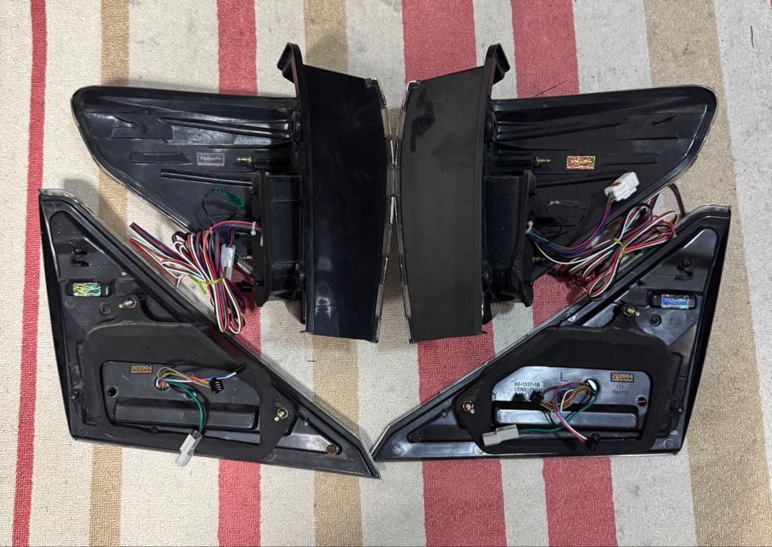 最新 ヴァレンティ ヴェルファイア アルファード 20 テールランプ テール