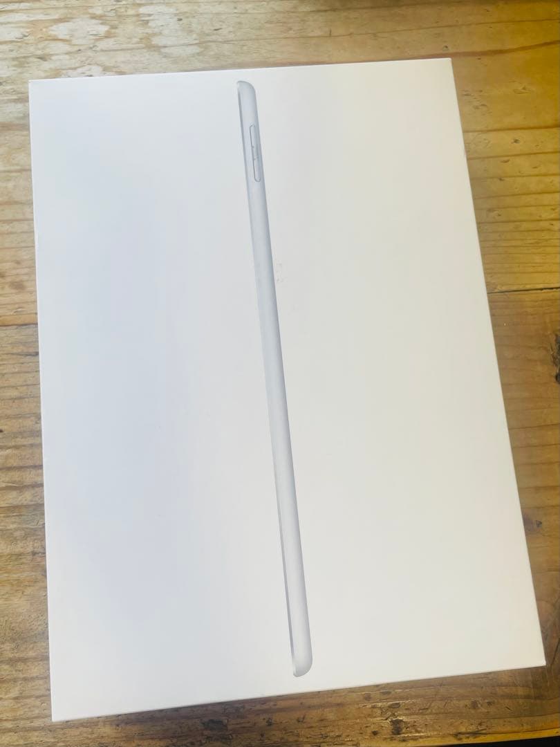 【極美品】Apple iPad 第6世代 Wi-Fi 32GB ほぼ未使用品