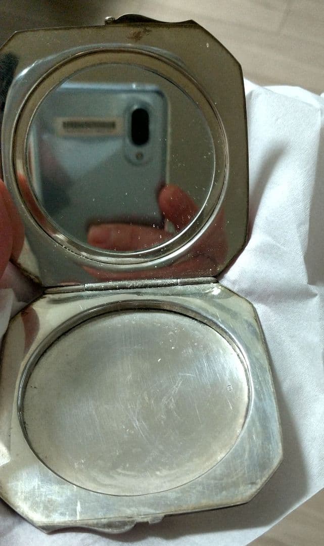 銀製エングレーブコンパクト AM