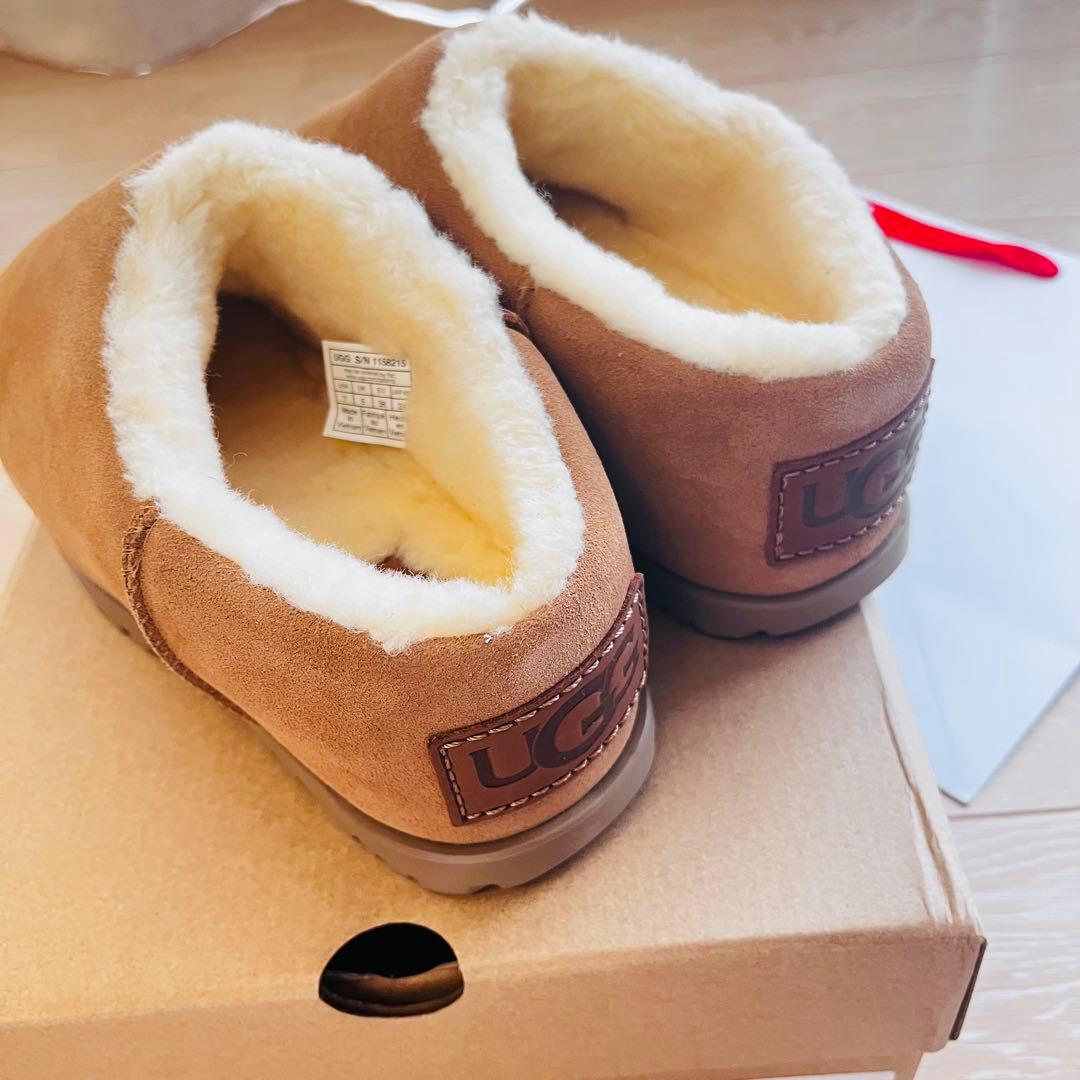 【新品未使用】UGG W PUMPED SLIDE パンプドスライド　24cm