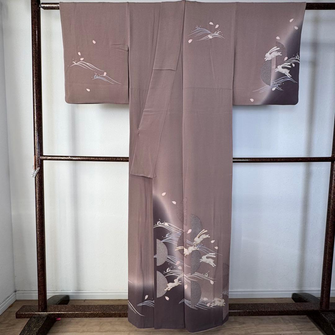 超美品　袷　訪問着　正絹　現代　波　うさぎ　小豆色　刺繍　桜　162裄65