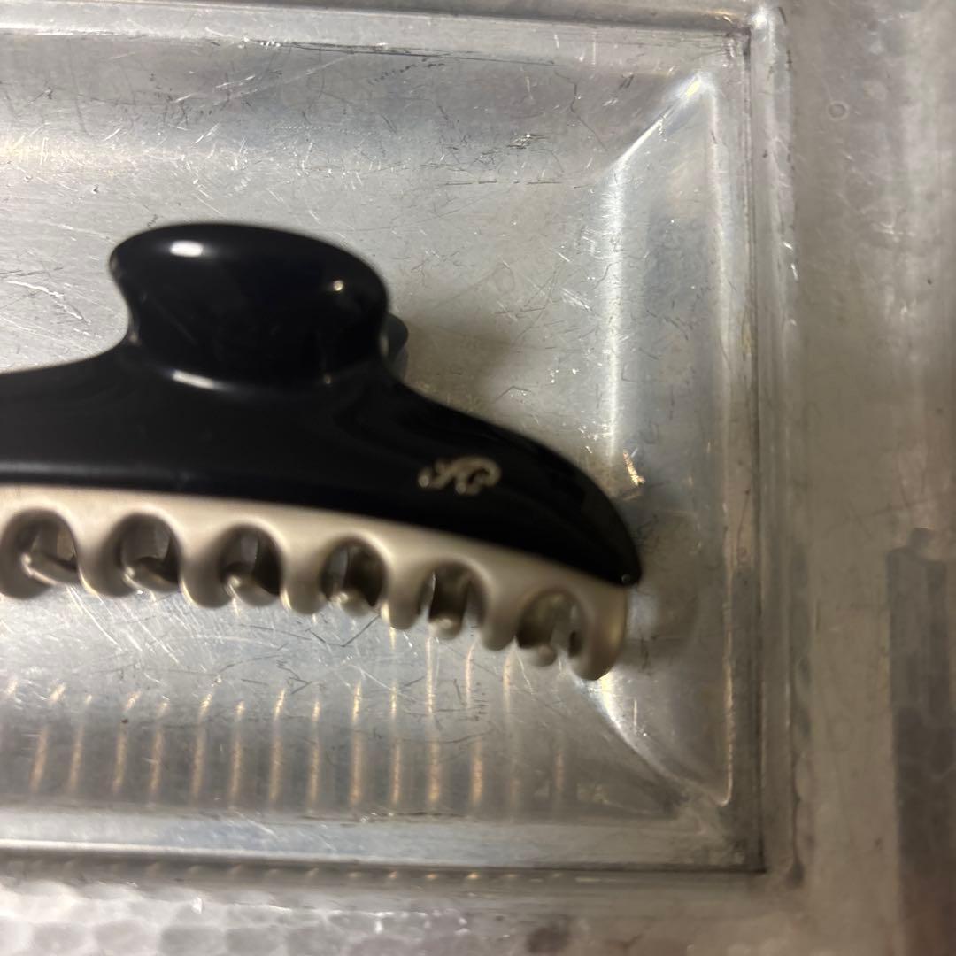 acca Mサイズ　黒　シルバー　 クリップヘアアクセサリー