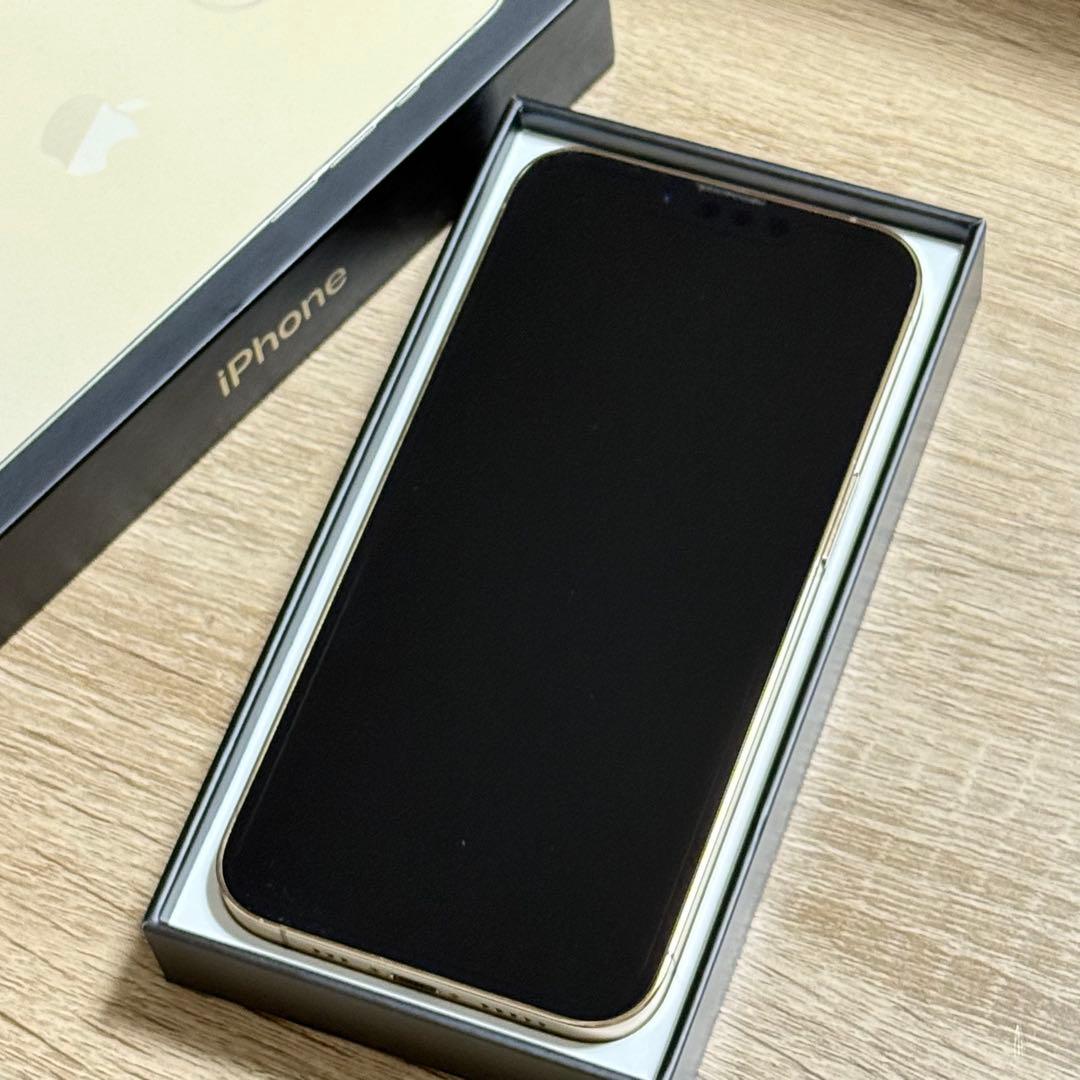 【美品】Apple iPhone 13Pro 256GB Gold 本体 箱有